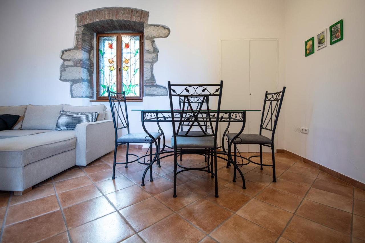 ורסאר Old Town Studio And Apartment מראה חיצוני תמונה