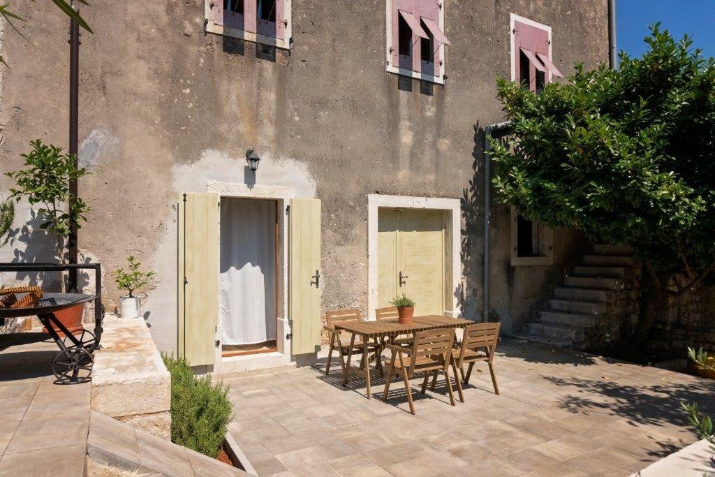 ורסאר Old Town Studio And Apartment מראה חיצוני תמונה